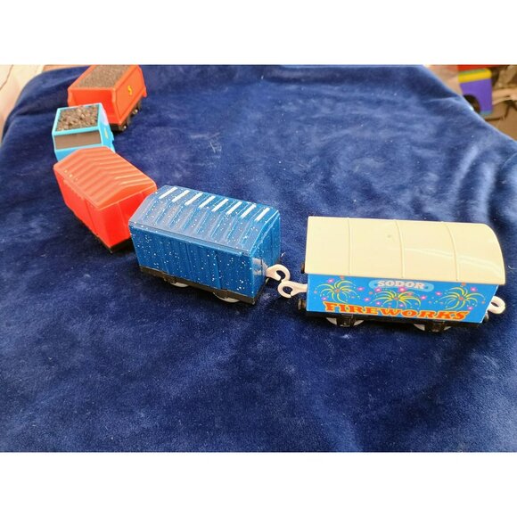 Thomas Train Sodor Fireworks Train Set With 4 Colorful Cars - Picture 2 of 8